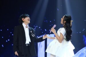 Donghyuk Instagram - Saya ucakpan terima kasih atas 
the indonesian next big star senang sekali collab sm dengan lyodra perform yang sangat indah
Aku cinta ikonic indonesia!❤️