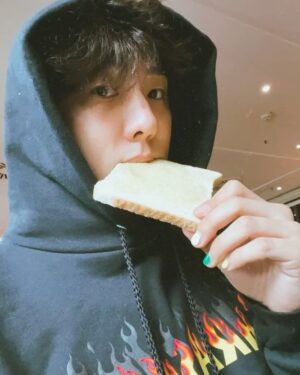 Donghyuk Instagram - Guten Morgen! 🇩🇪