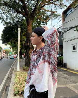 Donghyuk Instagram - Terima kasih ikonic Indonesia.
Nanti ketemu lagi yaaa! ❤