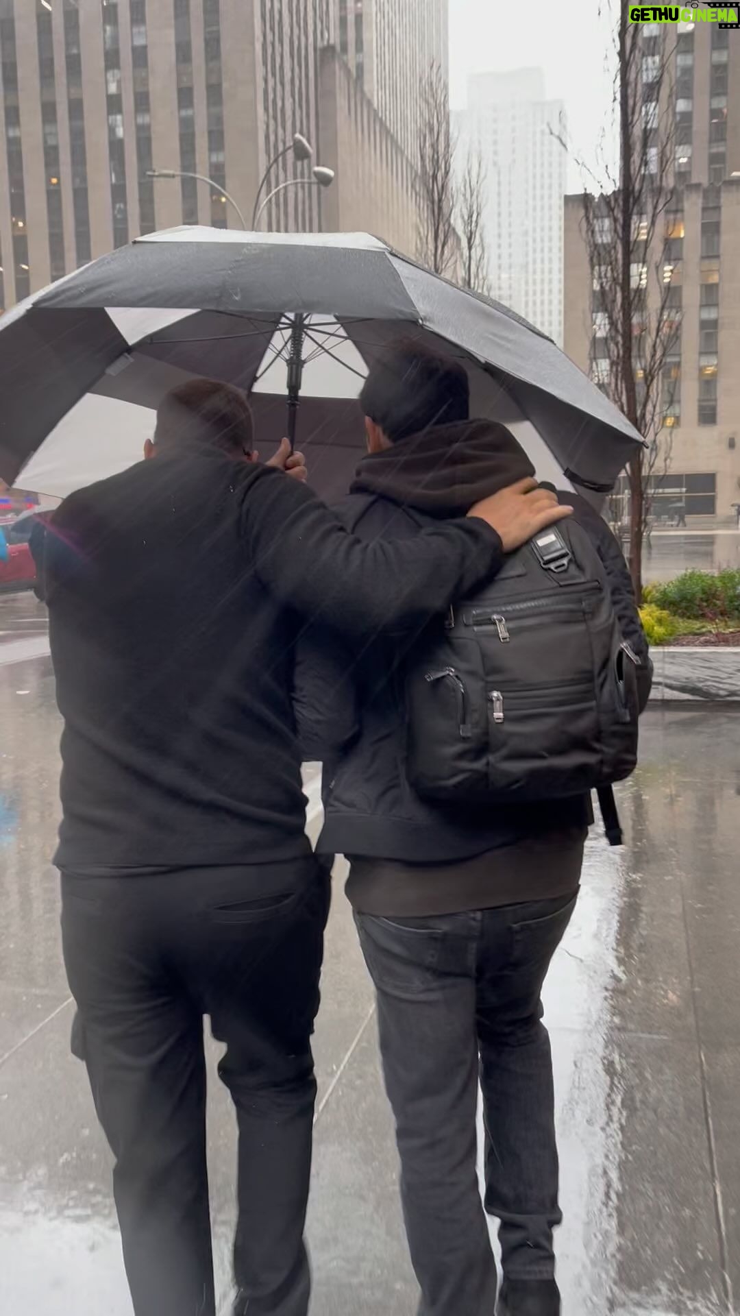 Donnie Wahlberg Instagram - #StillKids #newmusic Rain has always been good luck for us. On our way to @kellyclarksonshow