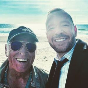 Donnie Wahlberg Instagram - There is a popular audio used for IG reels — “when you think you’re the coolest guy in the parking lot, and then this guy shows up”. Jimmy Buffett was that guy!  The coolest, and one of the absolute nicest, guys I ever knew.  I was so looking forward to seeing you, and working with you, again Jimmy.  Now, I’ll look forward to catching a most heavenly sunset with you some day, instead.  My eternal respect and gratitude to you, my friend. 🙏🏼❤️🕊️💫 #RIPJimmyBuffett