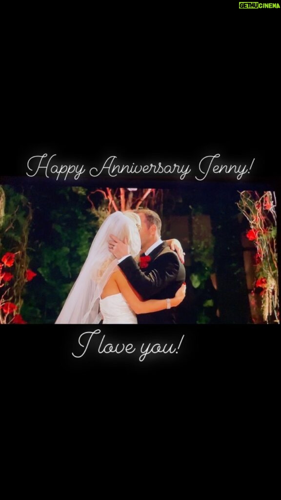 Donnie Wahlberg Instagram - Happy Anniversary, Jenny! So hard to believe it’s been 9 years already — the ride is so sweet! I love you more than I could ever describe. Thank you for taking care of my heart. I promise to keep taking care of yours. We’re on to forever baby! Happy Anniversary! 🙏🏼❤️💫 #happy #anniversary