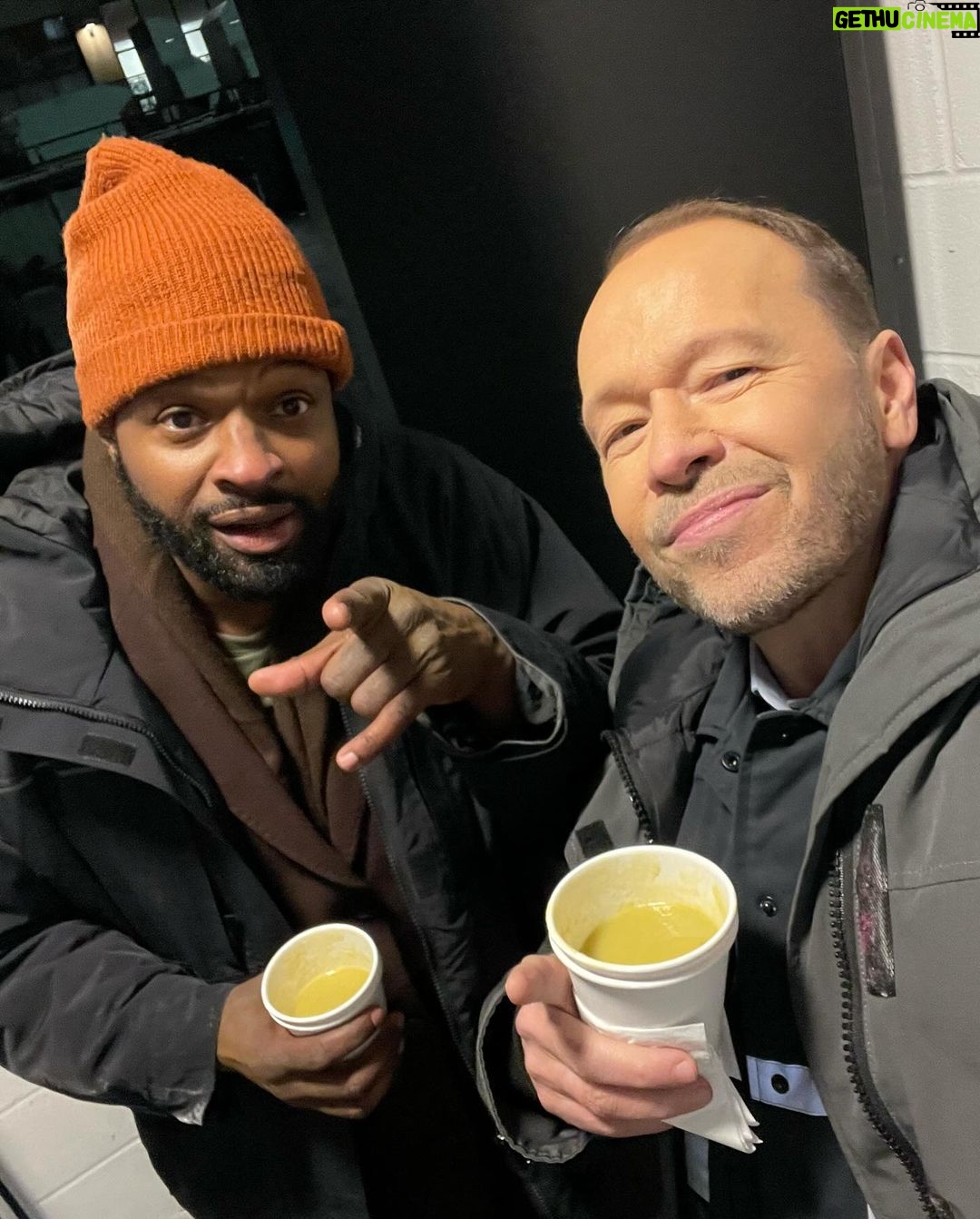 Donnie Wahlberg Instagram - Week 4 - Season 14! Another great episode with @thegreatboy aka Derek Gaines! So happy to work with you again, my friend! PS - the split pea soup was next level, as was the acting! 😉😂@bluebloods_cbs @cbstv @cbstvstudios 💙❤️ #Danny&Bugs Brooklyn, New York