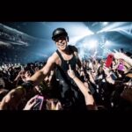 Donnie Wahlberg Instagram - #thankful #thursday — #Blockheads, not a day goes by that I’m not thankful for you, thinking of you or honoring the blessing of the amazing relationship, that we all share. I really do live for these moments. Your joy, is my joy. #loveeternal 🤖❤️♾💫✨🤟🏼