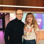 Donnie Wahlberg Instagram – So excited to join @kellyclarkson and @thalia on The @kellyclarksonshow tomorrow – in anticipation of The #BlueBloods season premiere! Blockheads – check local listings! See you then! #kellyclarkson #kellyclarksonshow ❤️💙