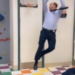 Donnie Wahlberg Instagram - #MondayMotivation Nobody said it was gonna be easy, but at least we got another shot at a great day! 😂 Lets gooooooooo! 🤖❤️♾💫 (ps - not sure it would have gone much better in hoops clothes and out of my TV wardrobe 😂🤓). #HappyMonday #Thankful #funny #bloopers #reels #trip