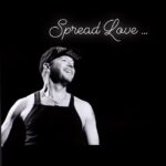 Donnie Wahlberg Instagram – #mondaymotivation — Spread Love And Love Will Spread! Nothing else we can do, will ever mean more. 🤖❤️♾💫 #reels #spreadlove #spreadloveandlovewillspread Brooklyn, New York