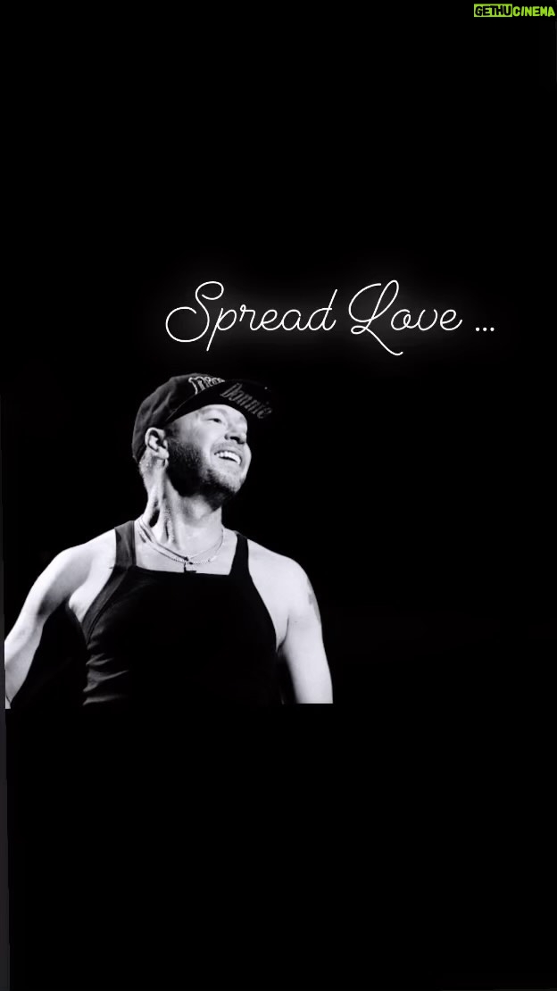 Donnie Wahlberg Instagram - #mondaymotivation β Spread Love And Love Will Spread! Nothing else we can do, will ever mean more. π€β€οΈβΎπ« #reels #spreadlove #spreadloveandlovewillspread Brooklyn, New York