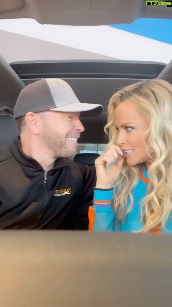 Donnie Wahlberg Instagram - What happens when that cute technician from @frenchmedspastcharles (aka @jennymccarthy) shows up to purchase a car at my new “job” working at @foxvalleyvolkswagen — find out now! 🦊🚗😍🥰😂😉🚗🦊 Love supporting local businesses in our town of St Charles, IL! Saint Charles, Illinois