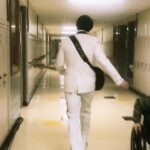 Donnie Wahlberg Instagram - #throwbackthursday getting ready to rock out with the Boys In The Band, aka @nkotb, while trying to not break my ankles in those 70’s heels! A few cool cameos in this #reels — keep an eye out. 🤖❤️♾💫 😂🕺🏼😎😜