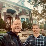 Donnie Wahlberg Instagram - Awesome day at work (though it’s hard to call it work when we have this much fun) with my buddy @willestes101 on the set of @bluebloods_cbs! So lucky to work with such a good guy & talented actor. Season 13 Coming Soon! 🙏🏼❤️💫 Bay Ridge Brooklyn
