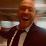 Donnie Wahlberg Instagram - Have a great day. #thankful #thursday #thursdaythoughts 🙏🏼❤️💫 #spreadloveandlovewillspread #reels #happy #fun #truth #mood 🤖❤️♾💫✨🤟🏼 Brooklyn, New York