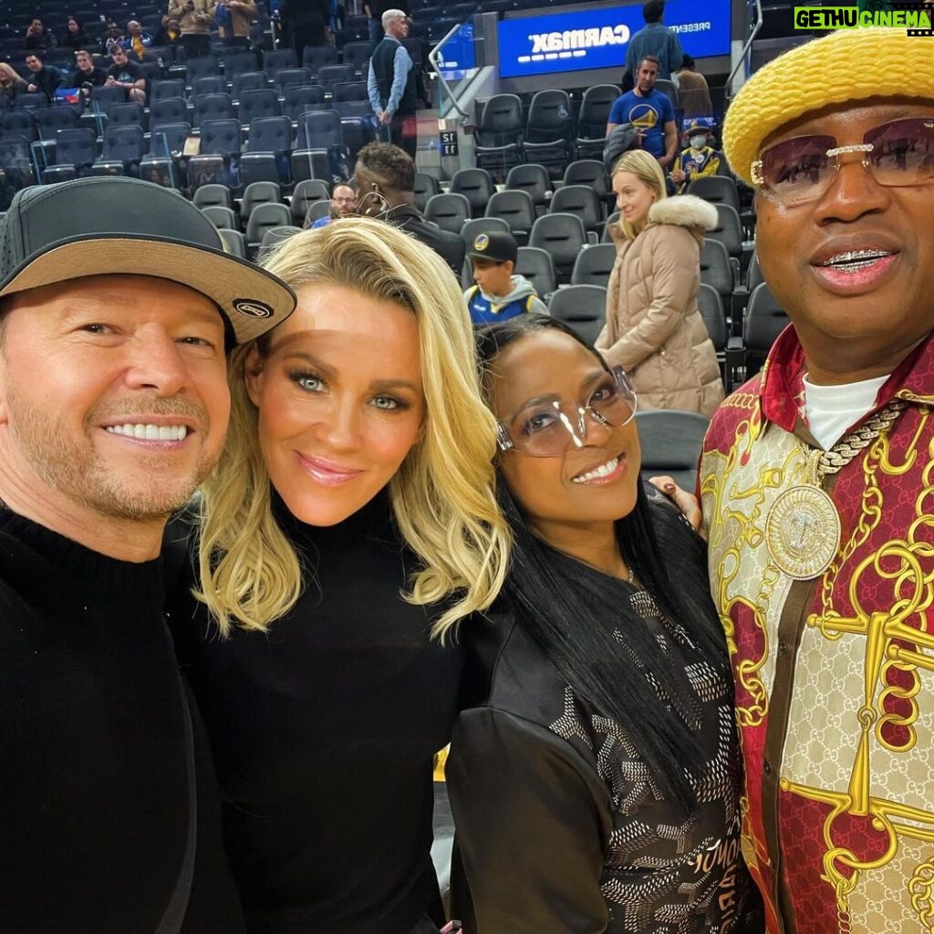 Donnie Wahlberg Instagram - Mr & Mrs Wahlberg with Mr & Mrs 40. 💕 When you’re in The Bay — you gotta say hey! Appreciate you always @e40! #hyphy #legend @earlstevensselections Chase Center