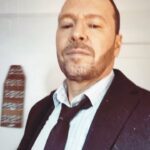 Donnie Wahlberg Instagram - Thank you for your patience. It’s about that time again. Can’t wait to be back with the most amazing cast & crew on TV! #BlueBloods Season 14, here we come. ❤️💙🎬🎥 #thankful #Brooklyn Let’s Go! Saint Charles, Illinois