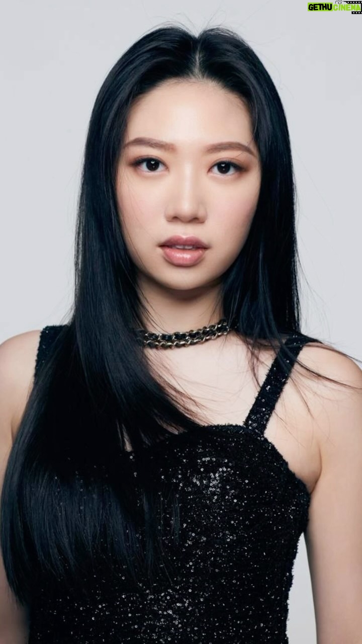 Donnie Yen Instagram - Happy Birthday to our sweetest, kindest, hard working, talented @jasmineyen You are the best daughter and loved by so many. Wishing you an amazing year and super success with your amazing song #forever19 love it sooooo much #happybirthday #甄濟如 #jasmineyen
