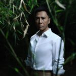 Donnie Yen Instagram - Bring you back in time with this poetic cover shoot. 北京初夏，一起深入古都的胡同巷陌，共享片刻清幽时光。四合院竹影婆娑、青砖灰瓦之间，眼前仿佛重现一个侠隐江湖。 #CHIC magazine# #beijing# @sweetcil @kenjinghair @littlewhite_makeup
