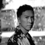 Donnie Yen Instagram - Bring you back in time with this poetic cover shoot. 北京初夏，一起深入古都的胡同巷陌，共享片刻清幽时光。四合院竹影婆娑、青砖灰瓦之间，眼前仿佛重现一个侠隐江湖。 #CHIC magazine# #beijing# @sweetcil @kenjinghair @littlewhite_makeup