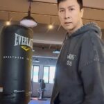 Donnie Yen Instagram - Haven’t threw hands for awhile, not too slow for this guy’s age!😆💪 #martiartsforlife #donnieyen #甄子丹