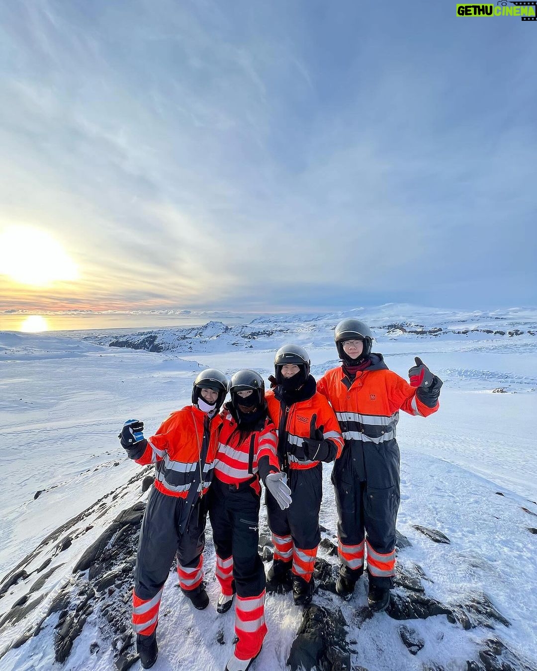Donnie Yen Instagram - Snowmobile on top of the glacier is definitely an adventure to remember. 🏔️❄️ Breathtaking views and so fun going high speed up and down the glacier!!! Swipe ➡️ for the videos! Visited so many special landmarks, national park, lagoons, waterfalls, diamond beach, game of thrones shooting locations, glaciers, ice caving, dairy farm, tomato farm, Viking restaurant, Icelandic horse back riding, best hotdogs, best lobster roll, and best lobster soup AND last but not least we saw the magical northern lights!!! #bucketlist #iceland #snowmobile #adrenaline #photodump #yenadventures2024