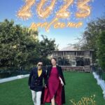 Donnie Yen Instagram – Happy 2023!🎉🎊🍾️🕺🏻🎈👏💪
Fresh start, fresh year, may us continue to strive forward for better health, happiness and harmony! ❤️
@sweetcil @jasmineyen @jamesyenofficial