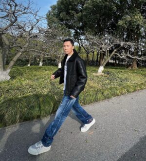 Donnie Yen Instagram - Always be humorous and positive cause life is too short to be negative.😎