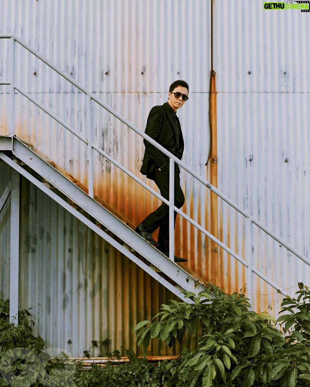 Donnie Yen Instagram - Thank you @gq for this fabulous issue! 😎 https://www.gq.com/story/gq-hype-donnie-yen @gqhype Writer: @olifranklinwallis Photographer: @puzzleung Hair: @kenjinghair Makeup: @littlewhite_makeup Stylist: @jackysouffletam
