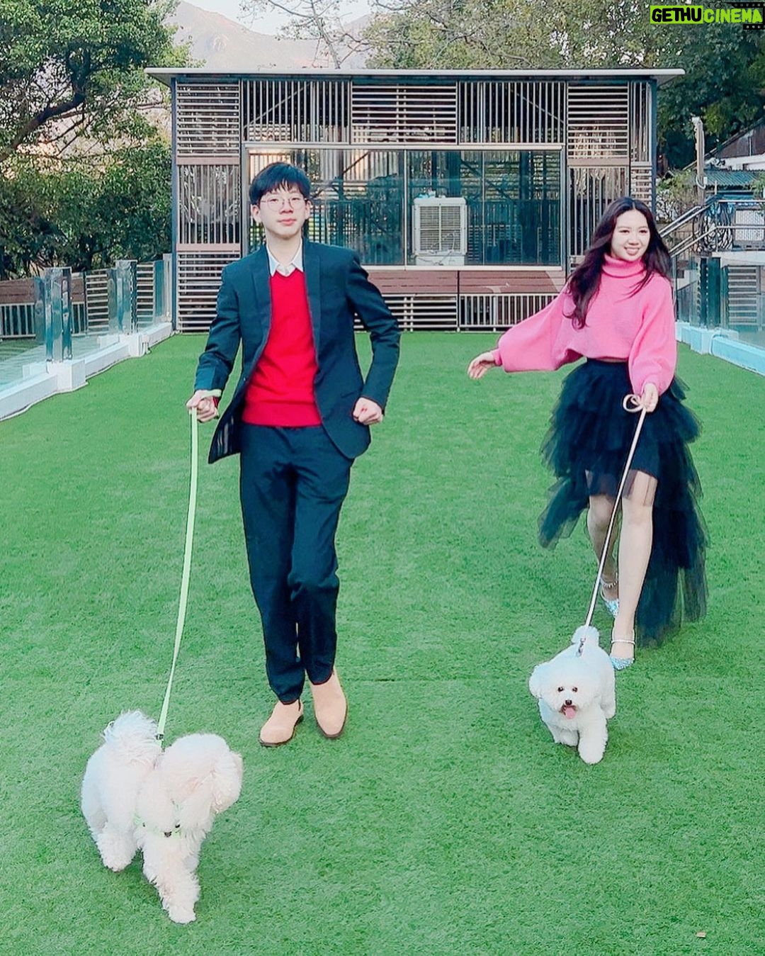 Donnie Yen Instagram - Happy 2023!πππΎοΈπΊπ»πππͺ Fresh start, fresh year, may us continue to strive forward for better health, happiness and harmony! β€οΈ @sweetcil @jasmineyen @jamesyenofficial