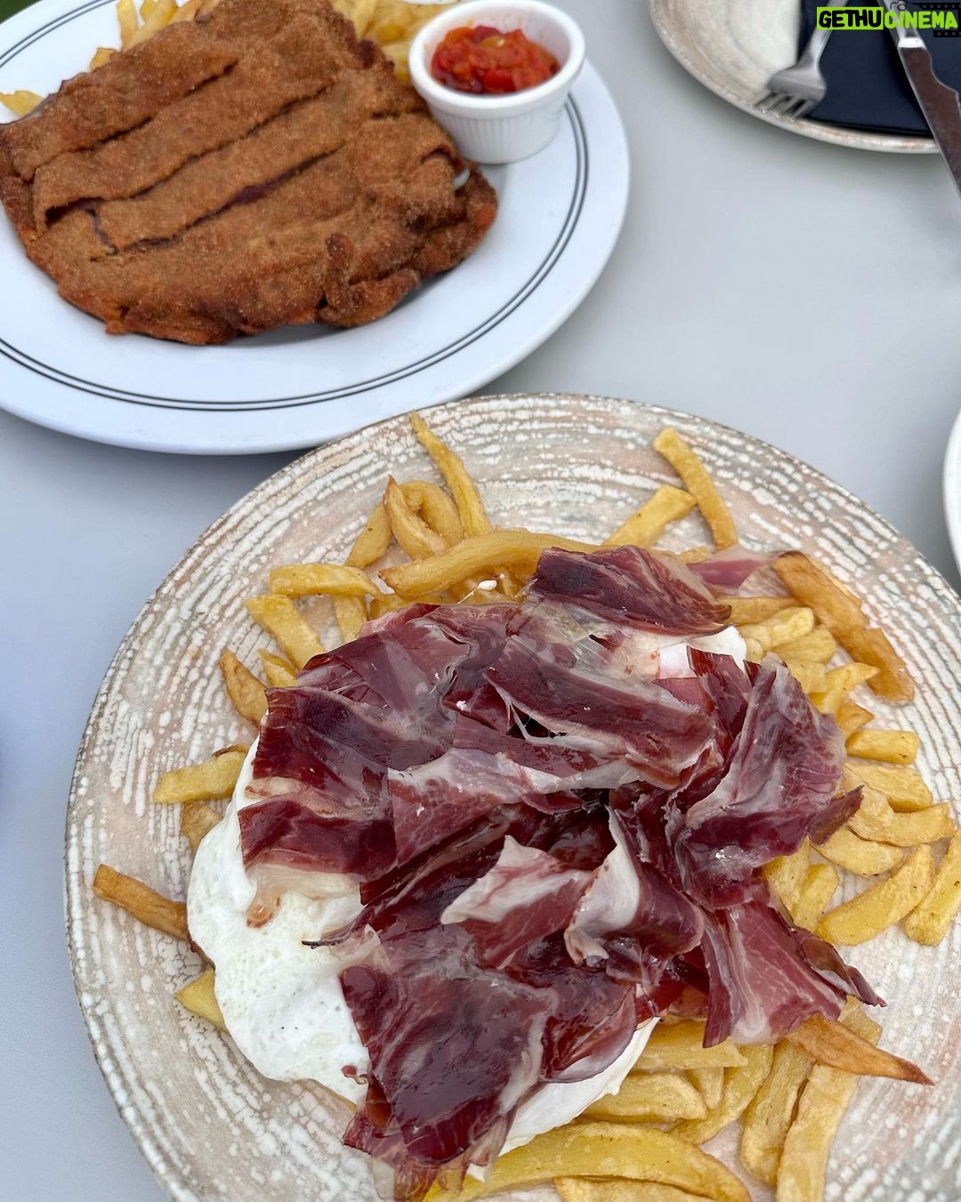 Donny Pangilinan Instagram - 🥩⛳️🇪🇸 Centro Nacional de Golf