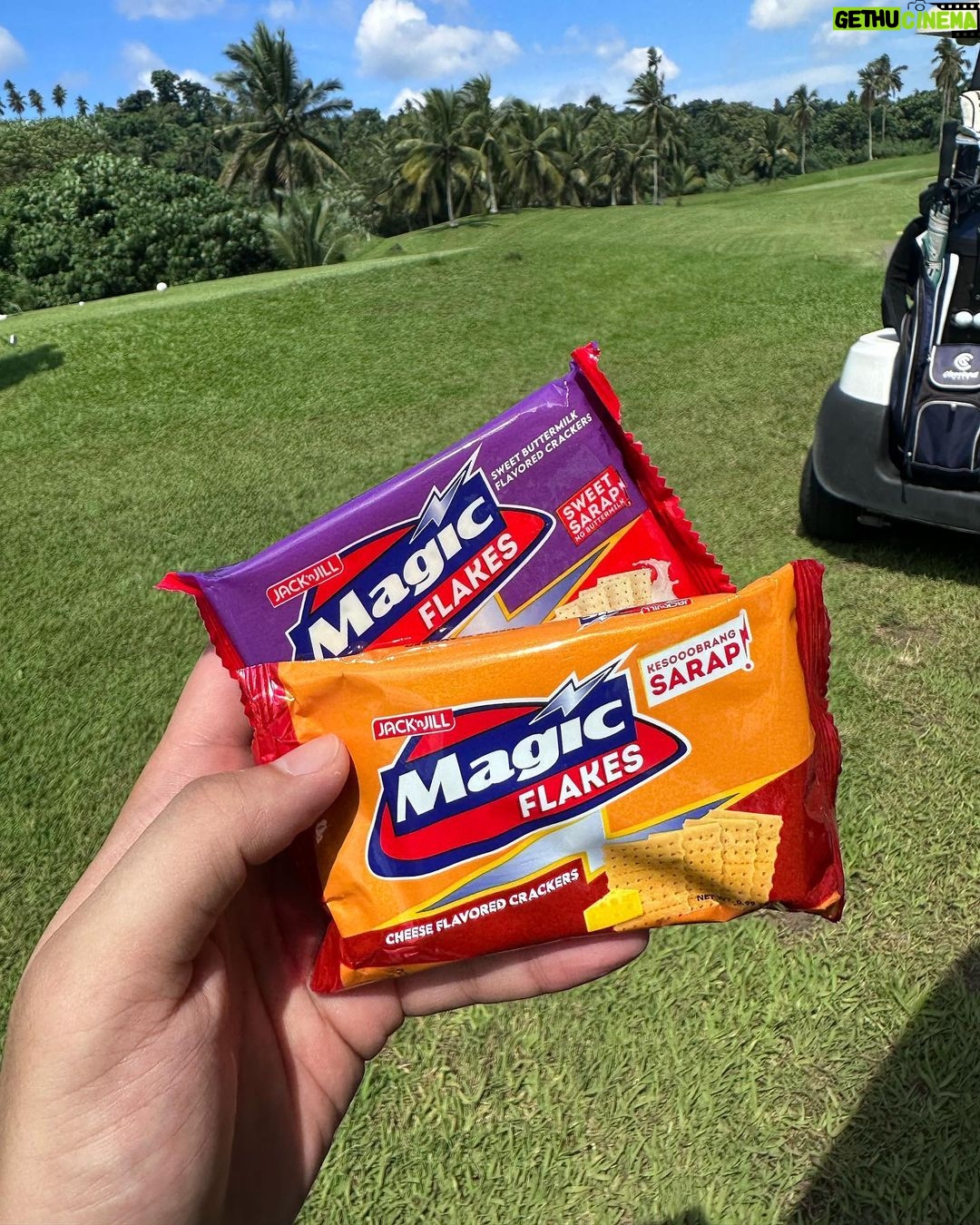 Donny Pangilinan Instagram - My staples after Golf! ⛳️ Swipe to see my favorite Magic! #SarapPagMayMagic
