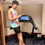 Donny Pangilinan Instagram - Have you registered your sim yet?? 🤔 There’s less than a month left to register. Enjoy bigger data rewards when you register early and try out the PowerAll50 (5GB All Access Data, Unli texts to all networks for 3 days just for 50 pesos) 💪🏼 Go to smart.com.ph/simreg or via GigaLife App to subscribe to try out these exciting offers from @livesmart Register your Smart sim now! 🫶🏻 #SmartSIMReg