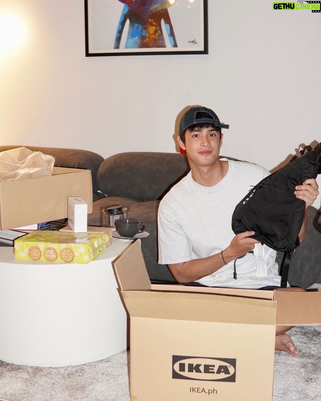 Donny Pangilinan Instagram - IKEA's bringing summer into my home π Love how I can #GoFarWithLess in these affordable and sustainable items from @ikeaphilippines! π± Go get yours today at IKEA Pasay City or shop online through IKEA.ph! #IKEAPhilippines ππΌ