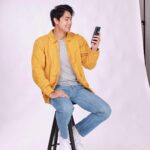 Donny Pangilinan Instagram - Life is full of surprises, even when it comes to our health. Buti na lang @sunlifeph can help you prepare with the Wheel of Life game on TikTok. Join now! 🌞 https://sunlife.co/TikTok-WheelofLifeFilter #SunLifePartnerForLife #aNewDonIsRising