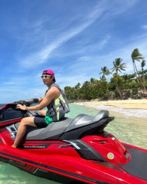 Donny Pangilinan Instagram - 🏝️