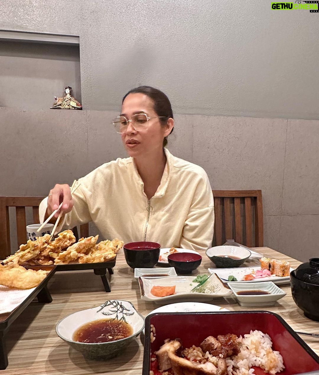 Donny Pangilinan Instagram - Boys date your mamas!!!