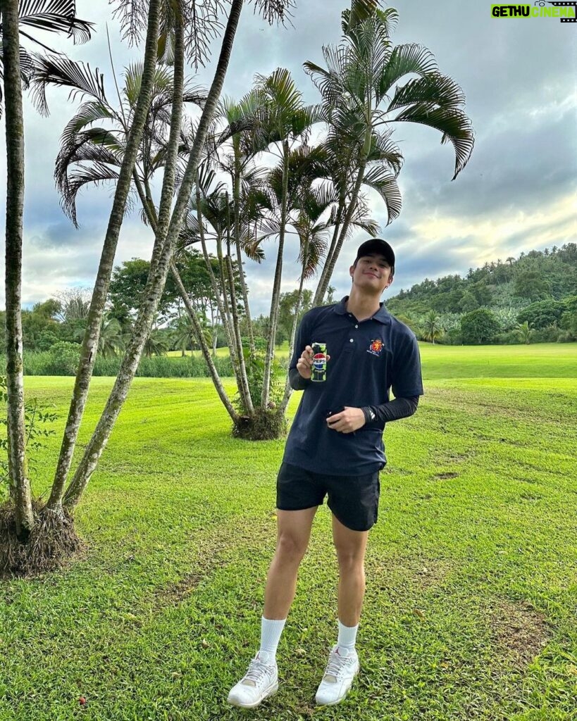 Donny Pangilinan Instagram - Celebrating during the break with some lime! 🍋 Say hello to the newest Pepsi Zero Sugar with LIME “” It’s a different kind of refreshing - masarap i-partner sa mga handaan this season! Have you guys tried it yet? #PepsiZeroSugarLime #MasMasarapMaiba