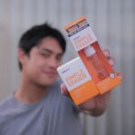 Donny Pangilinan Instagram - Starting this month with clear-skin swagger, and saying bye to body acne SO FAST – the QUICKFX way 💪🏻 Keep your clear skin game on point with the Pimple Eraser line! 🧡 Get them now at @watsonsph #QUICKFX #PimplesErased #PimpleEraserBodyAcne