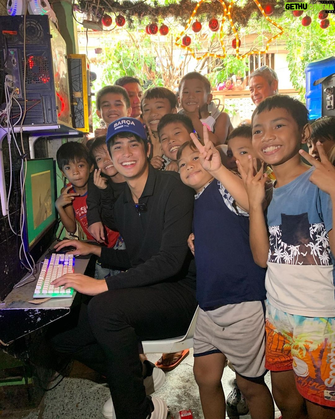 Donny Pangilinan Instagram - CEBUUUU SALAMAT 🔥🔥 Best way to kick of the #GGTheMovie Promo Tour 🎮👾 @starcinema @officialggthemovie