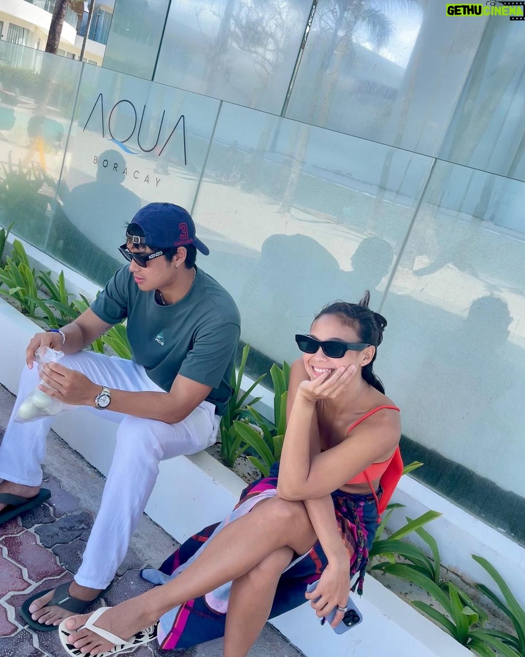 Donny Pangilinan Instagram - Balooooot break 😋 Aqua Boracay