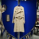 Dori Sakurada Instagram - BURBERRY バーバリーの新デザイナー、ダニエル・リー氏が手がける初のSpring & Summerシーズンのアイテムが登場します！ そしてBURBERRYのアイコニックなトレンチコートなどのコレクションを実際にご覧いただけるポップアップストアが、伊勢丹新宿店本館1Fのザ・ステージにて開催されます✨ BURBERRYのトレンチコートは丈夫で軽量、美しさとエレガンスに満ちた魅力的なコートですが、今回さらに進化しました✨ このポップアップストアでは、新生「BURBERRY」の世界観を存分に堪能することができます！ 貴重なアーカイブトレンチコートの展示や、新作のナイトバッグも同時にラインナップされているので、ファン必見の空間となっています😊 そしてポップアップで1番注目すべきは、トレンチコートのカスタマイズサービスです！ 期間中にヘリテージトレンチコートを購入すると、ボタンを自分好みに選択でき、バーバリーの名作をオリジナルの一着にカスタマイズして楽しむことができます😌 ポップアップストアは3月6日から12日まで、伊勢丹新宿店1階ザ・ステージにて開催中です！ 皆さんもぜひ遊びに行ってみて下さいね✨ @Burberry #Burberry #PR