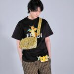 Dori Sakurada Instagram - FENDI x FRGMT x POKÉMON 2024年を迎え、辰年を祝うフェンディは、ストリートファッションのゴッドファーザーとして知られる藤原ヒロシ氏とタッグを組み、遊び心に溢れ破壊的なクロスカテゴリーアニメーションをフィーチャーした「FENDI x FRGMT x POKÉMON」を発表しました！ 今年一発目のコラボレーションは僕としてもこの上ない最高の組み合わせで、実現することを聞いた時はとても驚いたことを覚えています🔥 そして直接コレクションを見た時はその驚きを簡単に飛び越えきました✨ FENDIという歴史あるブランドが承継されてきた魅力、大好きなポケットモンスターの世界観と辰年ぴったりのカイリューの可愛さとかっこよさ、その全てを表現、アートとして正解に導く藤原ヒロシさんのご手腕など、何もかもが最高で、夢のようなコラボレーションアイテムが誕生しました🏆✨ 本コレクションは、フェンディのアイコンバッグの「ピーカブー」と「バゲット」をはじめ、レディ・トゥ・ウェア、SLG、アクセサリーなどを加えた遊び心あるアイテム達が揃っています！ さらに藤原ヒロシ氏のシグネチャーを「FF」ジャガードの長調的な色合いと予想外の大胆なイエローのバージョンで再解釈しているデザインも今回のコラボレーションが実現したからこそ生まれたスペシャルな一品になっています✨ 今年のスタートに登場したビックサプライズと共に、ファッションの世界も明るく幸せが溢れる一年になることを願っています！ @FENDI #FendiFRGMTPokemon #PR #FENDI