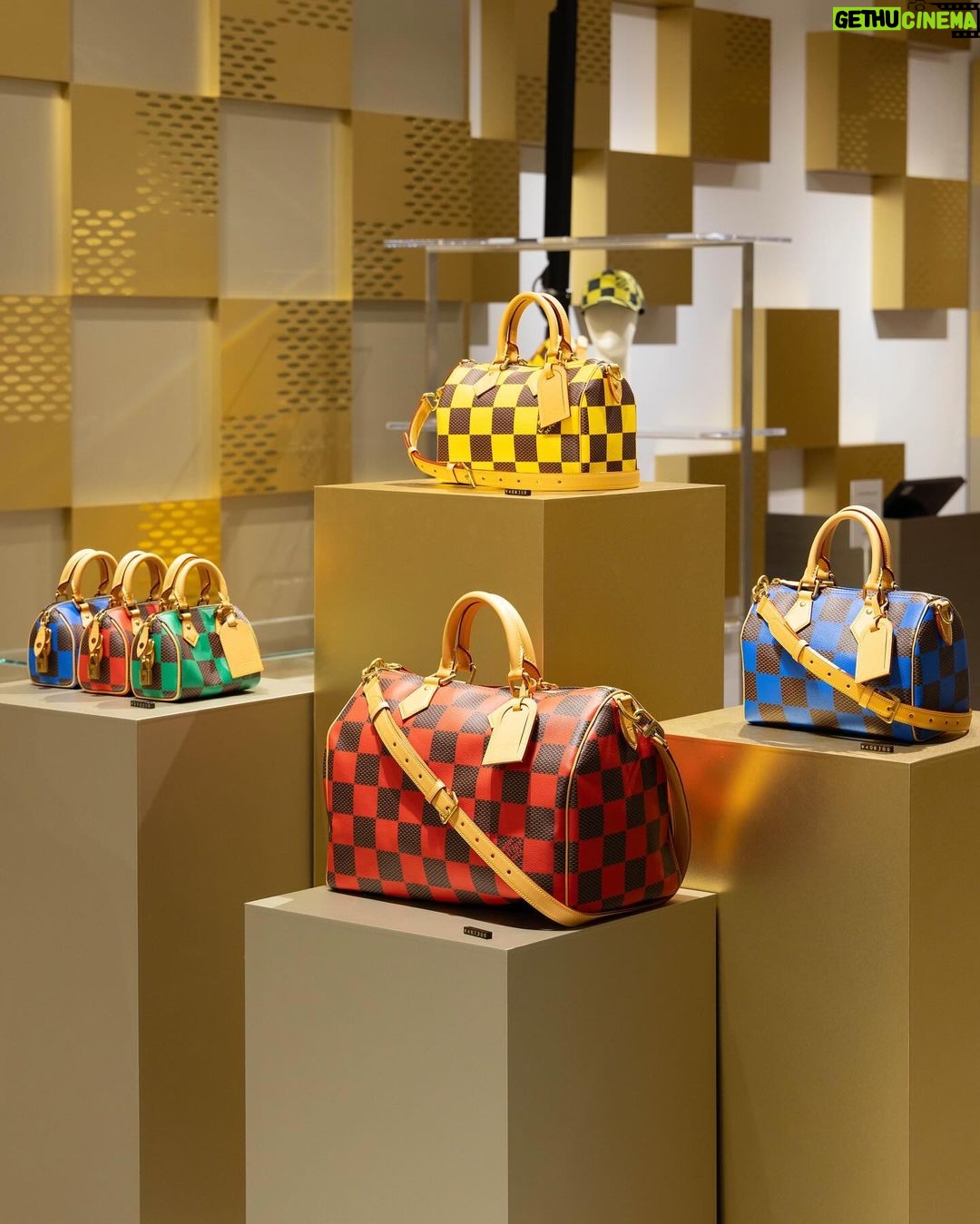 Dori Sakurada - 67.2K Likes - LOUIS VUITTON MEN’S SS24 POPUP
ルイ・ヴィトンのメンズ クリエイティブ・ディレクター ファレル・ウィリアムス氏が手掛ける2024春夏メンズ・コレクションのポップアップストアが渋谷にオープン✨
2023年6月に発表された同コレクションのファッションショーの会場のような世界観になっています!
そしてポップアップストアでは今年初めてお会いする仲間達とも✨
尊敬している三吉彩花先生と☺️🙏
ただただ大好きなYUTAくんと🐲🤍
お見かけしたことはあったのですが初めてご挨拶させていただいた
川村壱馬くんと😊✨
素敵な空間には、素敵な洋服やアイテム、そして素敵な皆さんがいて、僕も今年一年を精一杯進んでいこうと思えました!
ポップアップは1月2日から21日までの期間限定の開催となっています!
2024年のスタートに皆さんも是非🌟
@LOUISVUITTON
#LouisVuitton
#LVMenSS24
#LVFashion
#InvitedbyLouisVuitton