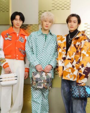Dori Sakurada Instagram - LOUIS VUITTON MEN’S SS24 POPUP

ルイ・ヴィトンのメンズ クリエイティブ・ディレクター ファレル・ウィリアムス氏が手掛ける2024春夏メンズ･コレクションのポップアップストアが渋谷にオープン✨
2023年6月に発表された同コレクションのファッションショーの会場のような世界観になっています！

そしてポップアップストアでは今年初めてお会いする仲間達とも✨

尊敬している三吉彩花先生と☺️🙏
ただただ大好きなYUTAくんと🐲🤍
お見かけしたことはあったのですが初めてご挨拶させていただいた
川村壱馬くんと😊✨

素敵な空間には、素敵な洋服やアイテム、そして素敵な皆さんがいて、僕も今年一年を精一杯進んでいこうと思えました！

ポップアップは1月2日から21日までの期間限定の開催となっています！
2024年のスタートに皆さんも是非🌟

@LOUISVUITTON
#LouisVuitton
#LVMenSS24
#LVFashion
#InvitedbyLouisVuitton
