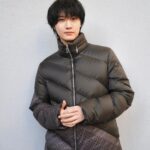 Dori Sakurada Instagram - FENDI フェンディのナイロンダウンジャケット✨ 斜めのキルティングが特徴的で、同色で裾にプリントされているFFのモチーフが個性もあり楽しく着れます！ もちろんしっかり暖かいです☺️ 素敵なホリデーギフトを贈ってくださいました🎄✨ ありがとうございます☺️