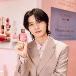 Dori Sakurada Instagram - CLARINS スキンケア&メイクアップの両方に力を入れていて、自然由来の成分にこだわった製品を展開し続けている今年70周年のブランド『クラランス』から、スプリングコレクション『クラランス パティスリー コレクション』が登場します！ コレクションを記念した新宿伊勢丹で開催されているポップアップにも行ってきました！ フランスでも特に愛されているスキンケアブランドであることから、今年はフランスが誇る"パティスリー文化"とコラボしたコレクションとなっています🍰✨ 中でも『フィックス メイクアップ P 50mL』はまるでローズソルベを味わうような華やかフレッシュさで、化粧崩れ対策から乾燥対策までしてくれます！ 皆さんにもこのローズソルベのような香りと細かいミストをぜひ試してみてほしいです！ そして限定の刻印サービスでキャップ部分に’DORI♡’と刻印もしてもらいました😊 特別感もアップして嬉しいです！ さらに『リップコンフォートオイル 18 7mL』はヘーゼルナッツ マカロンのようなシックでトレンド感あふれるカラーに！ヘーゼルナッツ マカロンの香りがとても甘く柔らかな印象でした！ たっぷりのトリートメント成分が唇をやさしく包みこみ長時間保湿し守ってくれます✨ 他にも、『ウォーターリップ ステイン 10 7mL』 『UV－プラス マルチ デイ スクリーン N ロージーグロウ P SPF50/PA++++ 30mL』 『ハンド／ネイル トリートメント クリーム P 30mL』  など、クラランス パティスリー コレクションは5つのアイテムからその世界観が構築されています！  自然由来の製品なので肌にも気遣いながら、バレンタインの季節にぴったりの可愛らしいアイテムを楽しむことができるのが嬉しいです😊 バレンタインギフトにもおすすめです✨  ポップアップは2月14日（水）から2月20日（火）まで、伊勢丹新宿店本館 1階 化粧品/プロモーションにて開催されています！  百貨店では初のフィックス メイクアップ Pの刻印サービスや8250円(税込)以上ご購入いただいた方へのプレゼントなどもあるので是非遊びに行ってみてくださいね✨  #PR #クラランス #クラランスパティスリー