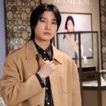 Dori Sakurada Instagram - DAMIANI 1924年にイタリアのヴァレンツァで創業し、今年で創業100周年を迎えるハイジュエリーブランド、ダミアーニのポップアップストアが銀座三越 本館1階ザ・ステージ にオープンしました！ 今も珍しくひとつひとつのコレクションをイタリアのヴァレンツァで手作業により作られているダミアーニのジュエリーは、素晴らしいクオリティの宝石の輝きと共に、職人さんの愛情も合わせて、輝き魅力を放っているように感じます😌 僕は『美しい時代』という意味を持ち、しなやかな動きが美しいクロスペンダントの『ベル エポック』とイタリアでこよなく愛されている花のマーガレット(イタリア語でマルゲリータ)をモチーフにし、イタリア王国の初代王妃マルゲリータ王妃を称えたペンダント『マルゲリータ』の２つのジュエリーを普段から愛用しているのですが、今回はそのホワイトゴールドバージョンのコレクションを着用して、ポップアップを楽しませていただきました💎 見ているだけでももちろん心が晴れやかな気持ちになるダミアーニのジュエリーコレクションですが、僕にとってもまさにずっと身に着けていたい、生涯大切にしていきたいジュエリーの一つです✨ ポップアップでも沢山のコレクションが並んでおり、王道ともいえるコレクションから、様々なアイテムを見ることができます！ 銀座三越 本館1階「ザ・ステージ」にて1月24日からから2月6日まで期間限定で開催しています✨ 是非、遊びにいってみてくださいね✨   @damianiofficial #Damiani #DamianiBelleEpoque #DamianiBelleEpoqueReel #DamianiMargherita #Handmade #MadeInItaly #PR