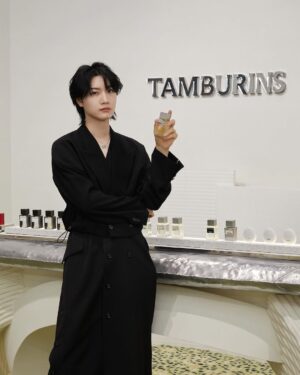 Dori Sakurada Instagram - GENTLE MONSTER & TAMBURINS

韓国発、グローバルファッションアイウェアブランド
『Gentle Monster』の東京フラッグシップストアがついにオープンします！
東京には初進出で3月14日に青山にオープンします！

『Gentle Monster Aoyama』はまさに完璧なジェントルモンスターの世界観が広がっていて、ファンだった方はもちろん、これからジェントルモンスターのアイテムをゲットしたい方にも大満足の空間でした✨

そして同ストア内に、規定されない美しさを探求する香りのブランド『TAMBURINS』の東京青山フラッグシップストアもオープンします！

タンバリンズも韓国発のブランドで、ファッショニスタから美容好きまで、幅広い層から絶大な人気を集めるブランドで、香りだけではなく視覚的にもユニークなプロダクトやオブジェがストア内並んでいました✨
ハンドクリームやリップバーム、可愛くて使いやすくてオススメです☺️
カボチャの形をしたキャンドルも可愛かったです🎃

ジェントルモンスターは大阪にはストアがあるのですが、タンバリンズもどちらも韓国発で、今までは実際にコレクションを手に取って見る機会は限られていたので、待望の東京、青山のストアオープンは僕もめちゃくちゃ嬉しいです！
自分のショッピングもですが、どちらも友達へのギフトにもぴったりなので、通ってしまうと思います😌

ファッション、美容好きの皆さんは是非遊びに行ってみてください！✨

ストアではENHYPENのジェイクさん、ジョンウォンさん、ニキさん、そして三吉彩花様ともお会いすることができました💎✨

@gentlemonster @tamburinsofficial #PR
#ジェントルモンスター
#ジェントルモンスター青山
#GENTLEMONSTERAOYAMA #TAMBURINS
#TAMBURINSAOYAMA #PUMKINI