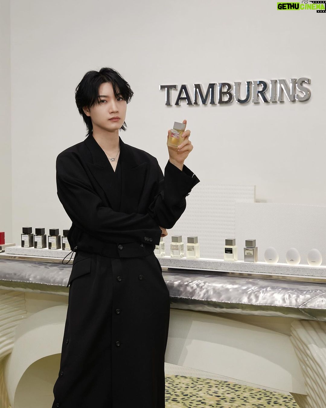 Dori Sakurada - 147.4K Likes - GENTLE MONSTER & TAMBURINS
韓国発、グローバルファッションアイウェアブランド
『Gentle Monster』の東京フラッグシップストアがついにオープンします!
東京には初進出で3月14日に青山にオープンします!
『Gentle Monster Aoyama』はまさに完璧なジェントルモンスターの世界観が広がっていて、ファンだった方はもちろん、これからジェントルモンスターのアイテムをゲットしたい方にも大満足の空間でした✨
そして同ストア内に、規定されない美しさを探求する香りのブランド『TAMBURINS』の東京青山フラッグシップストアもオープンします!
タンバリンズも韓国発のブランドで、ファッショニスタから美容好きまで、幅広い層から絶大な人気を集めるブランドで、香りだけではなく視覚的にもユニークなプロダクトやオブジェがストア内並んでいました✨
ハンドクリームやリップバーム、可愛くて使いやすくてオススメです☺️
カボチャの形をしたキャンドルも可愛かったです🎃
ジェントルモンスターは大阪にはストアがあるのですが、タンバリンズもどちらも韓国発で、今までは実際にコレクションを手に取って見る機会は限られていたので、待望の東京、青山のストアオープンは僕もめちゃくちゃ嬉しいです!
自分のショッピングもですが、どちらも友達へのギフトにもぴったりなので、通ってしまうと思います😌
ファッション、美容好きの皆さんは是非遊びに行ってみてください!✨
ストアではENHYPENのジェイクさん、ジョンウォンさん、ニキさん、そして三吉彩花様ともお会いすることができました💎✨
@gentlemonster @tamburinsofficial #PR
#ジェントルモンスター
#ジェントルモンスター青山
#GENTLEMONSTERAOYAMA #TAMBURINS
#TAMBURINSAOYAMA #PUMKINI