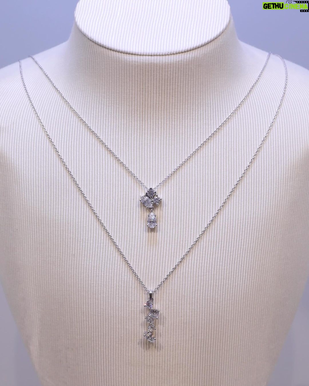 Dori Sakurada Instagram - SWAROVSKI スワロフスキーから、ダイヤモンドが生成される自然のプロセスを再現した革新的な製法で作られた『ラボラトリー・グロウン・ダイヤモンド』を使用したコレクション『Created Diamonds』が誕生しました! この『ラボラトリー・グロウン・ダイヤモンド』は科学的、物理的、光学的属性のすべてにおいて、採掘されたダイヤモンドとまったく変わらないダイヤモンドとなっていて、さらに生成、カット、研磨の全プロセスとジュエリーの製造工程のすべてにおいて100%再生エネルギーが使用されている、環境にも配慮されている特別なダイヤモンドになっています💎 選択肢を広げながら、クオリティも重視できる、現代において本当に素晴らしいコレクションが誕生したと思いました! 実際にコレクションを拝見した際も、革新的な製法への感動もしながらも、ただ純粋にコレクションの持つエネルギーや魅力、その輝きに心を奪われてしまいました✨ 僕は素敵なダイヤモンドのリングをあえてピンキーリングにする合わせ方がお気に入りでした☺️ スワロフスキー銀座店も本当に美しく洗練された空間で、いるだけで気持ちが輝き晴れやかになるので、新たなコレクションと共に是非見に行ってみて下さい!✨ @swarovski #Swarovski #SwarovskiCreatedDiamonds #スワロフスキージュエリー #PR