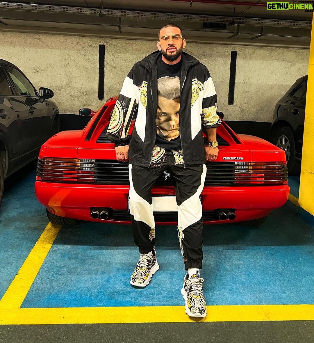 Dorian Popa Instagram - in ce tara sa ma mai duc ⁉️✈️ Milan, Italy
