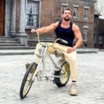 Dorian Popa Instagram - my NEW RIDE 😎 Studiourile Buftea
